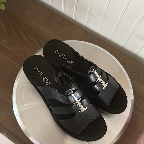 New! Soft Walker Black Slip On Platform Wedge Sandals sz 8 - Picture 7 of 11